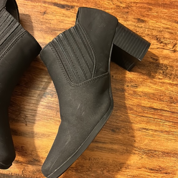 Life Stride Simply Comfort Half Boot - Picture 6 of 6